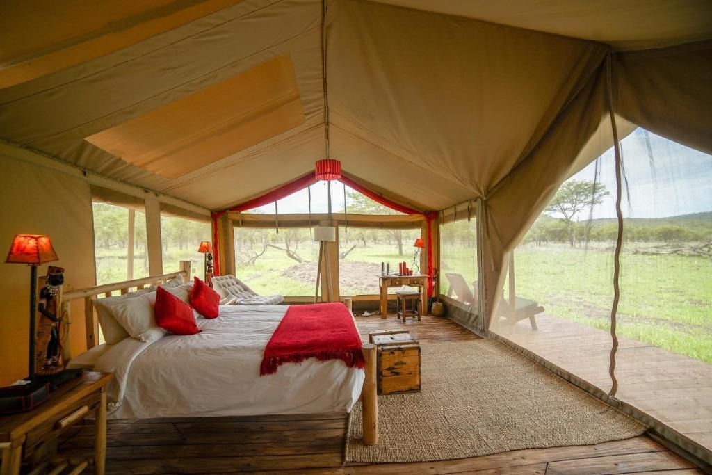 Dining experience at Asanja Moru, showcasing exemplary service