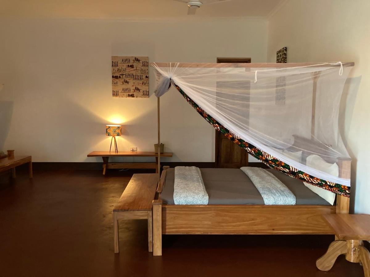 Restaurant and bar at Camp Bastian Mikumi offering local and international dishes